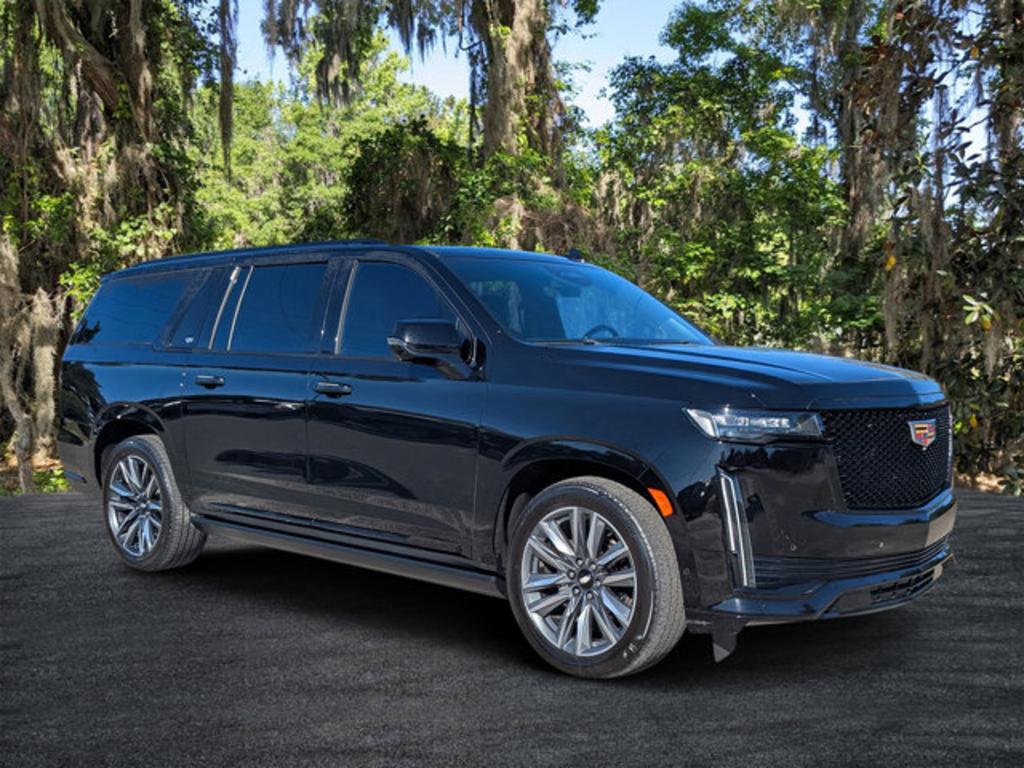 2022 Cadillac Escalade ESV Sport Platinum's photo