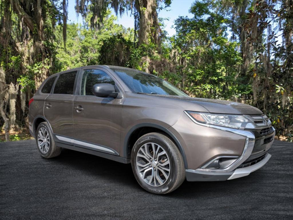 2018 Mitsubishi Outlander ES