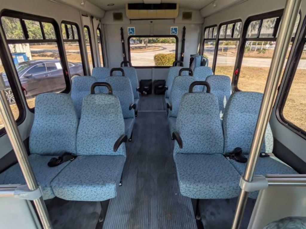 2006 Ford Econoline - Photo 12