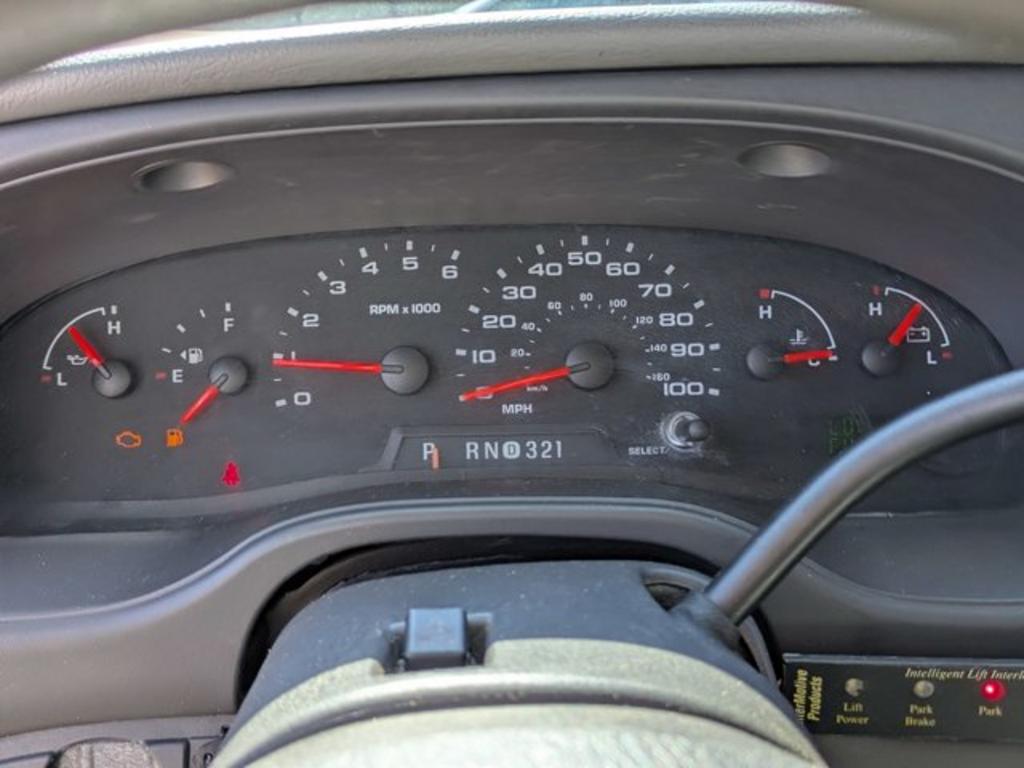 2006 Ford Econoline - Photo 25
