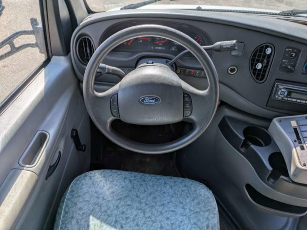 2006 Ford Econoline - Photo 14
