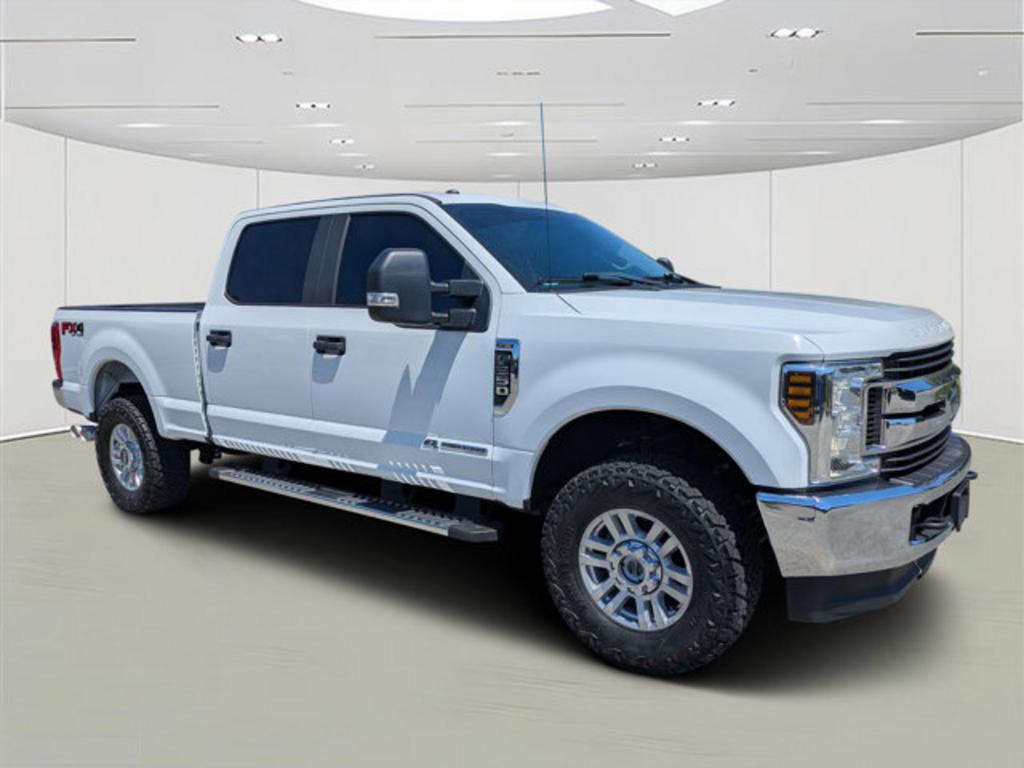 2019 Ford F-250 XL 4x4 Crew Cab 6-3/4' Box's photo
