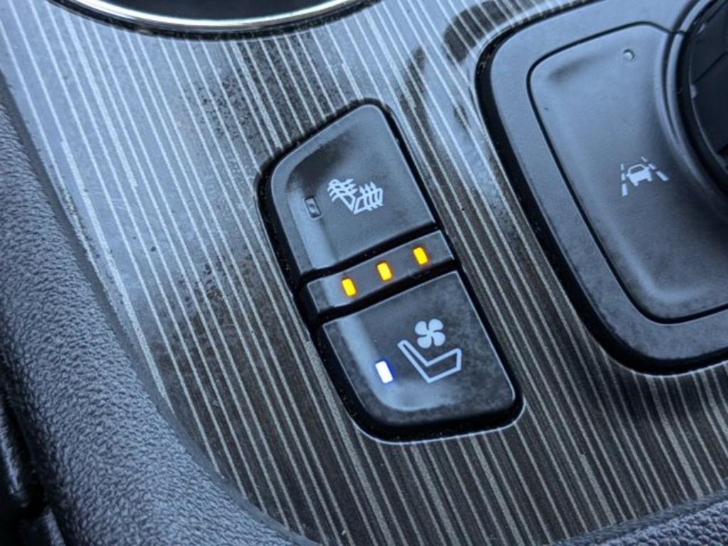 2021 GMC Acadia SLT - Photo 22
