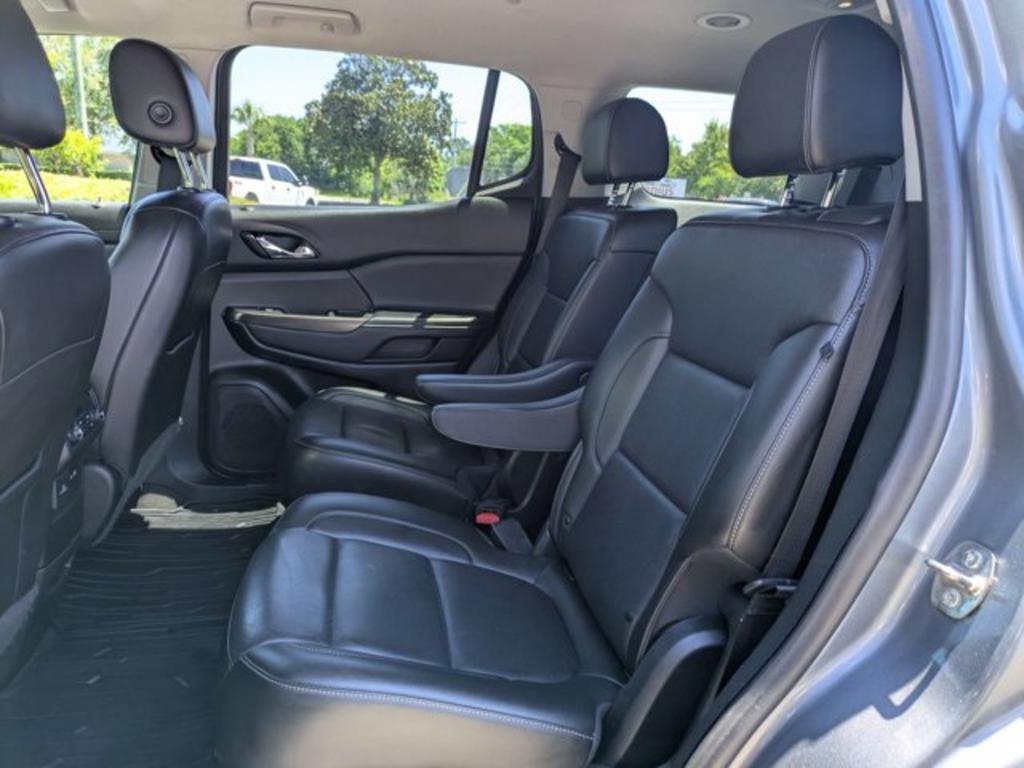 2021 GMC Acadia SLT - Photo 14