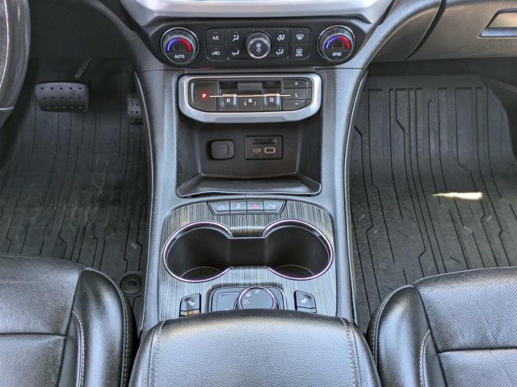 2021 GMC Acadia SLT - Photo 18