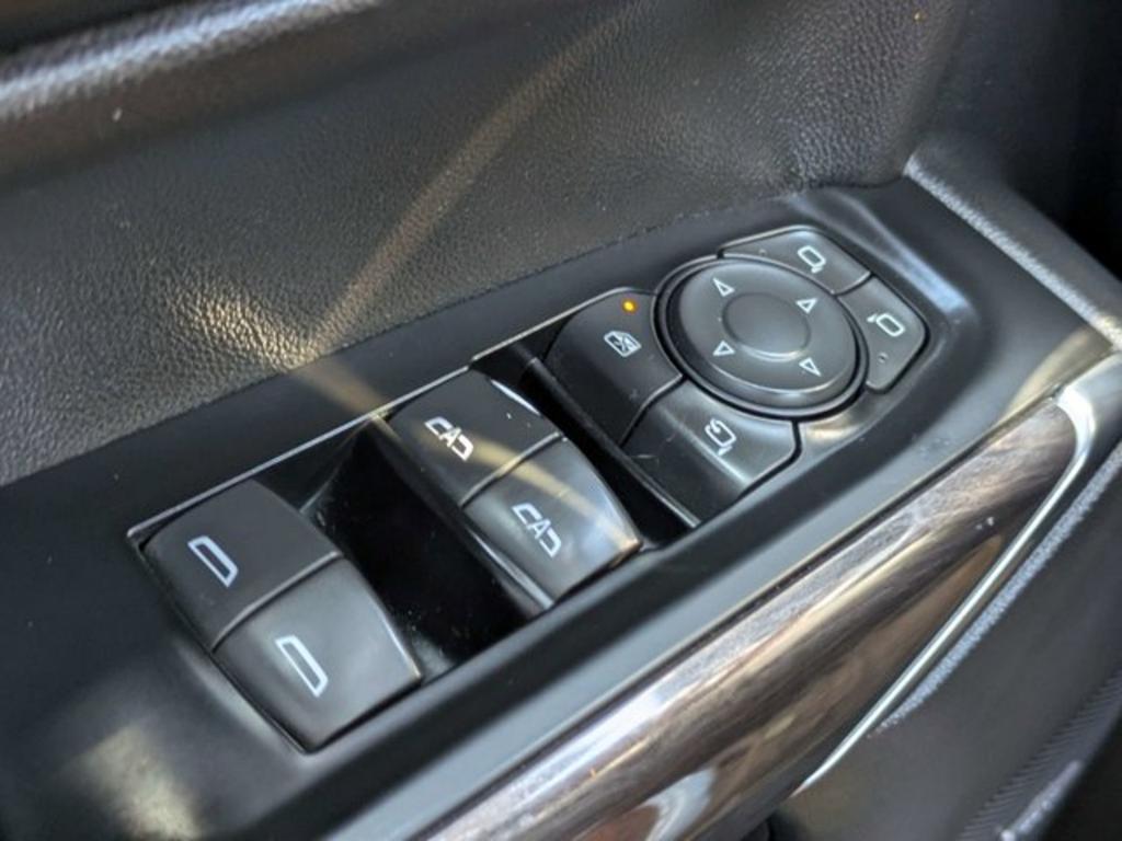 2019 Chevrolet Silverado 1500 LTZ - Photo 24
