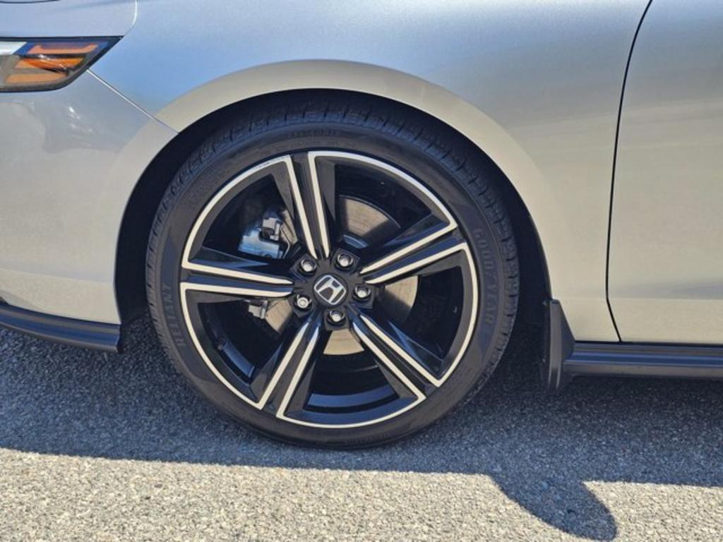 2024 Honda Accord Hybrid Sport - Photo 11